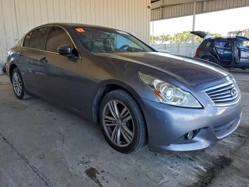 2013 INFINITI G37   