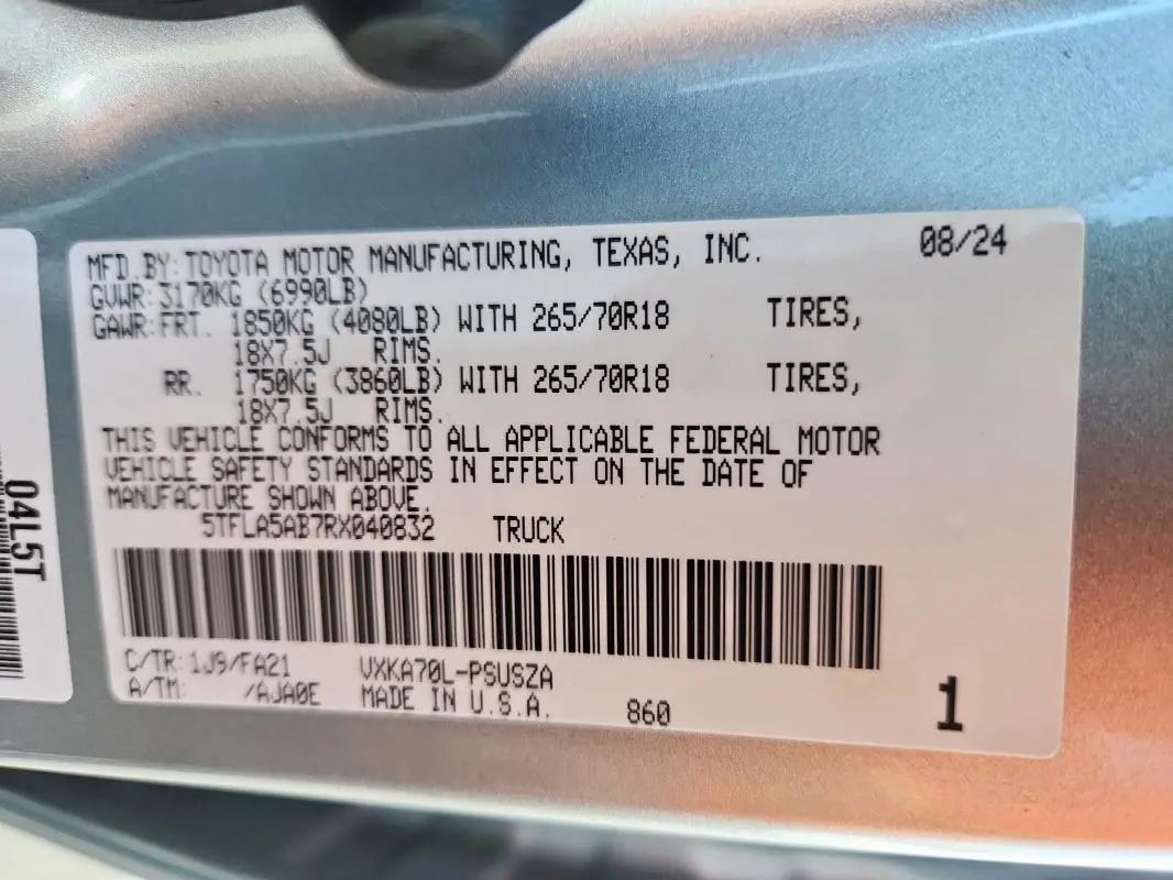 2024 TOYOTA TUNDRA CREWMAX SR  