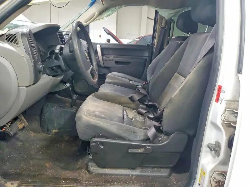 2011 CHEVROLET SILVERADO K1500 LS  