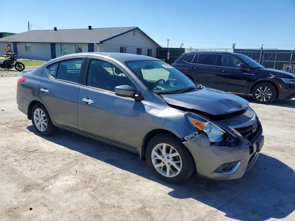 2019 NISSAN VERSA SV  
