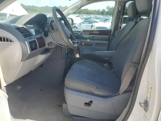 2010 CHRYSLER TOWN & COUNTRY TOURING  