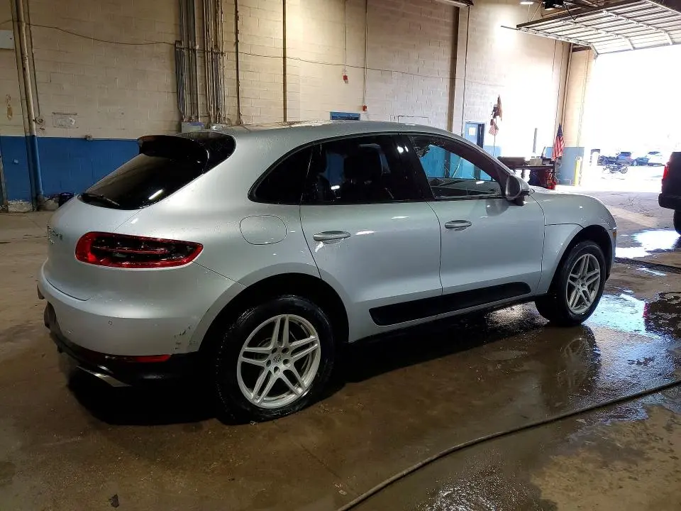 2018 PORSCHE MACAN   
