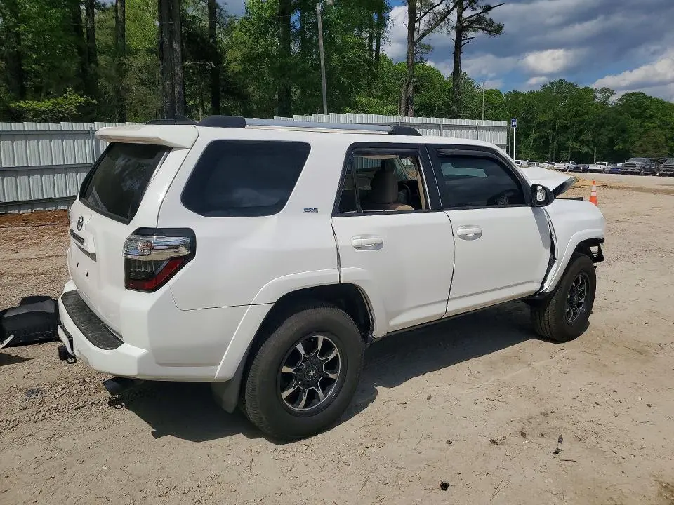 2019 TOYOTA 4RUNNER SR5  