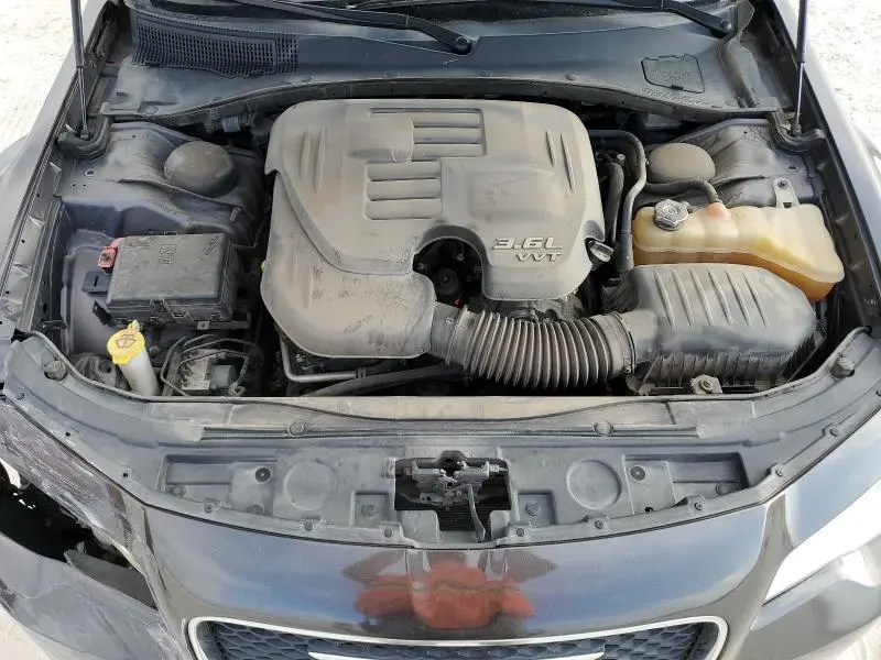 2016 CHRYSLER 300 LIMITED  