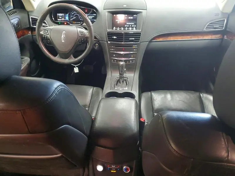 2018 LINCOLN MKT   