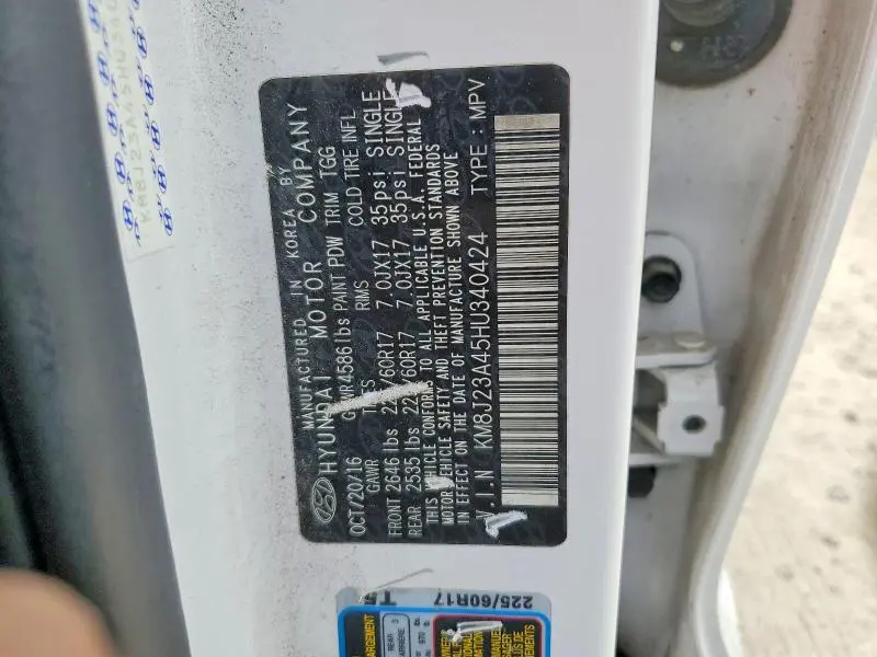 2017 HYUNDAI TUCSON SE  