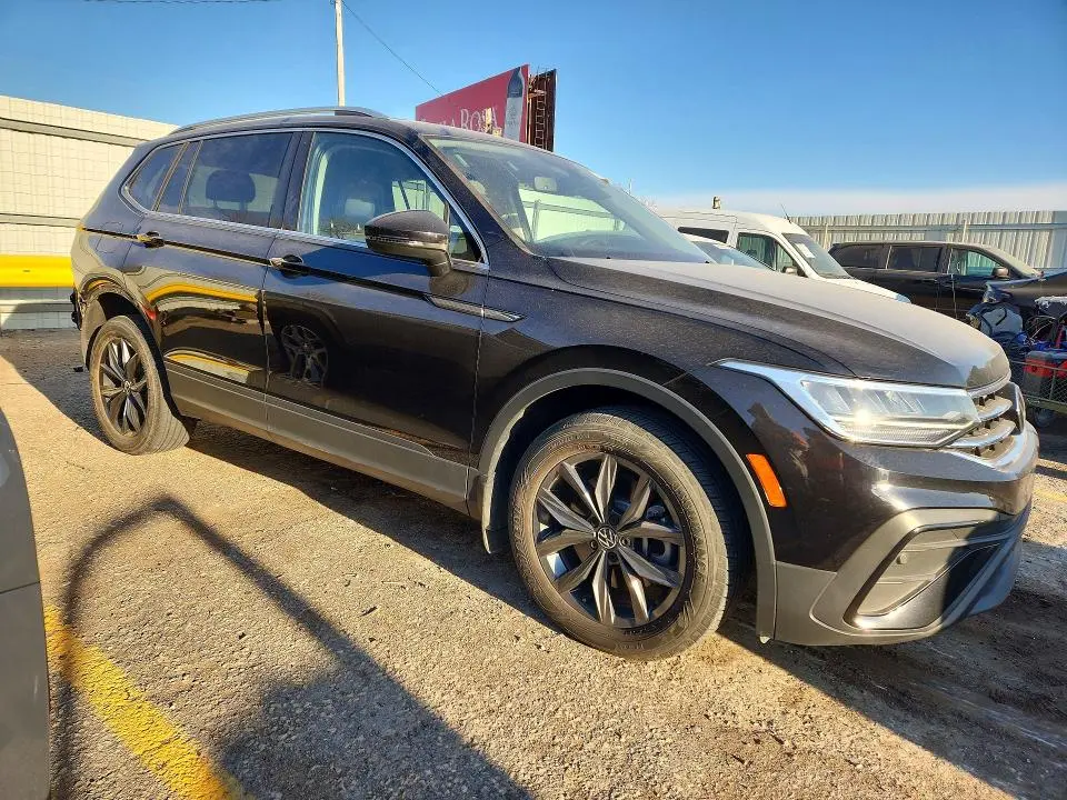 2022 VOLKSWAGEN TIGUAN SE  