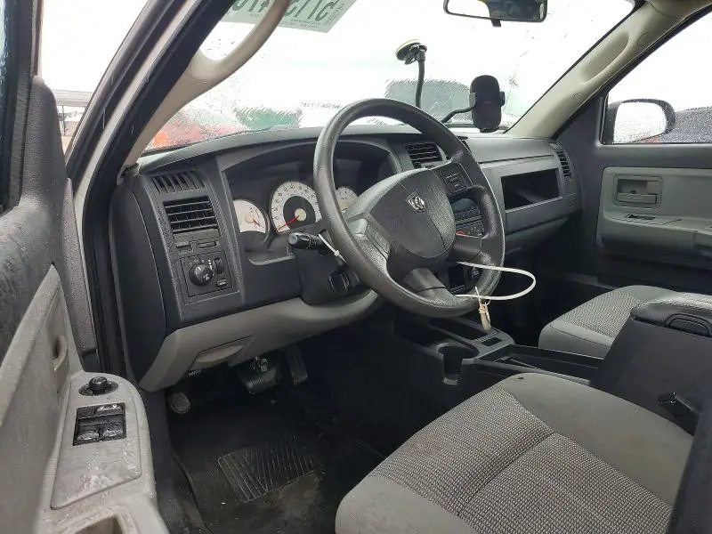 2011 DODGE DAKOTA SLT  