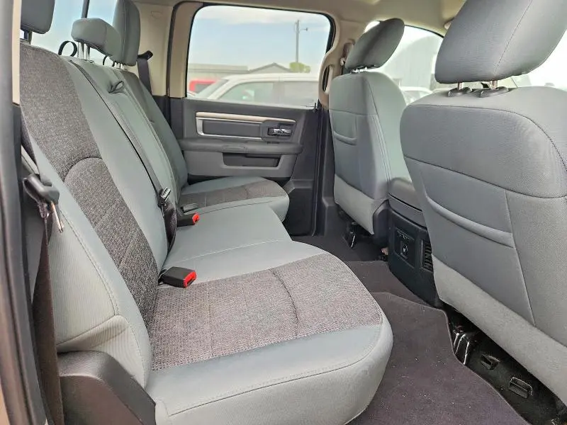 2017 RAM 1500 SLT  