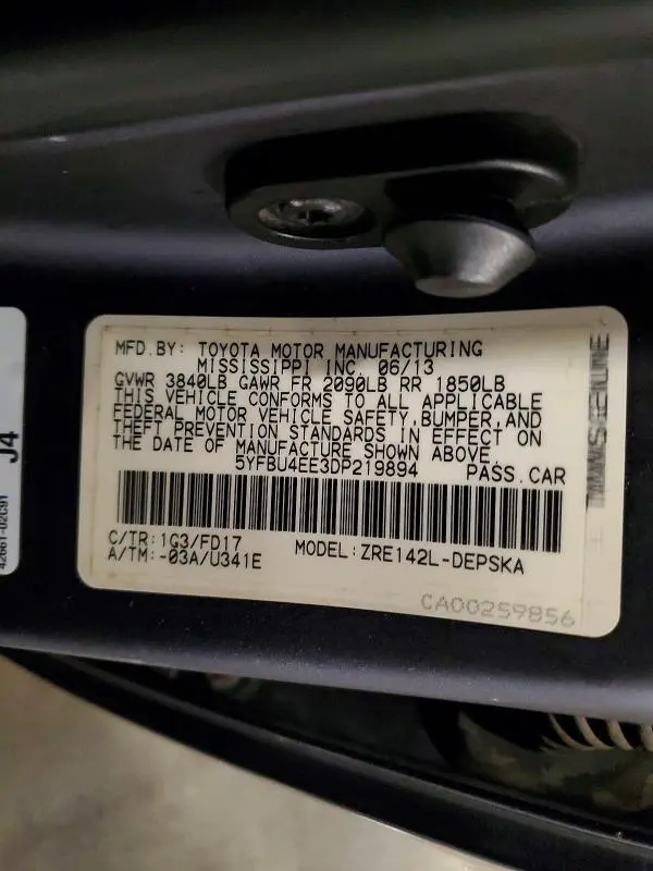 2013 TOYOTA COROLLA BASE  