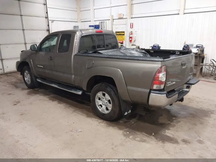2013 TOYOTA TACOMA BASE V6