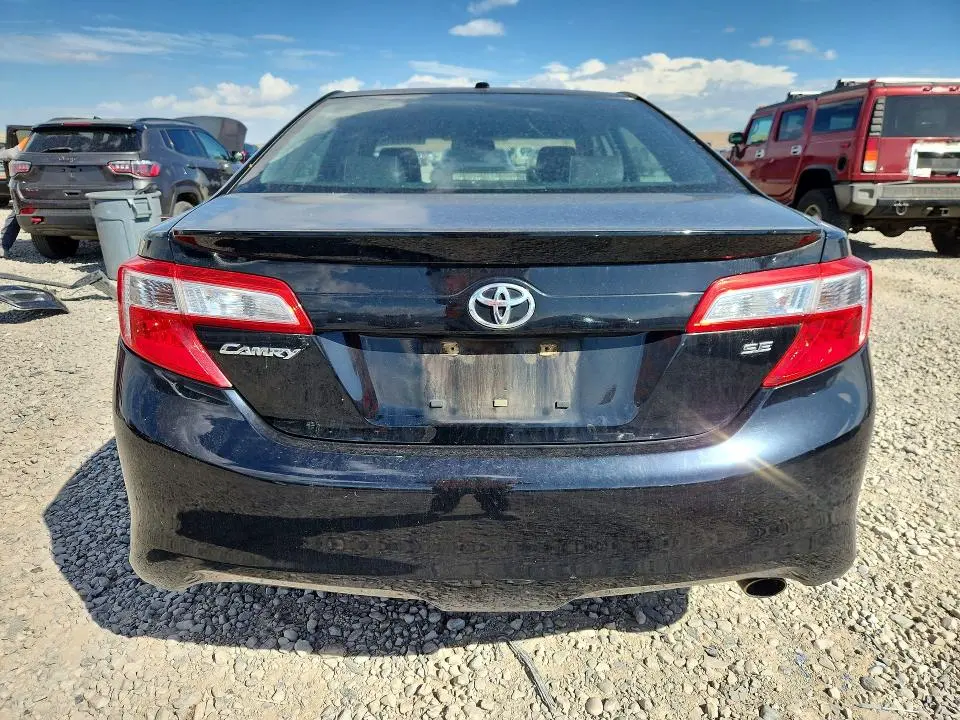 2012 TOYOTA CAMRY SE  