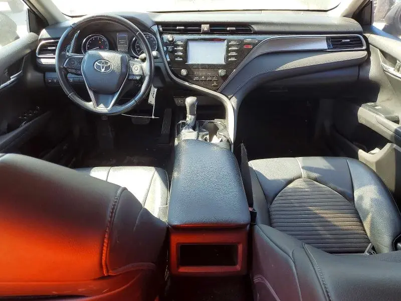 2019 TOYOTA CAMRY SE  