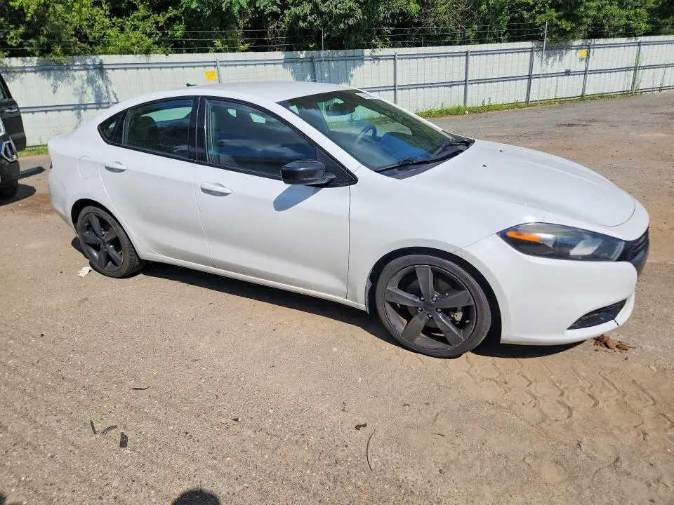 2015 DODGE DART SXT  