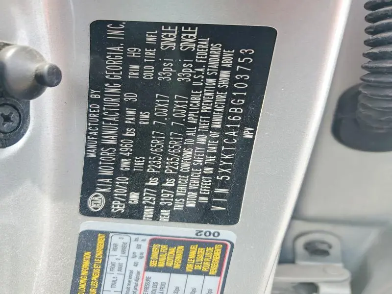 2011 KIA SORENTO LX  