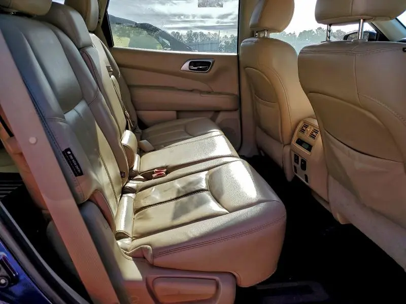 2018 NISSAN PATHFINDER S  