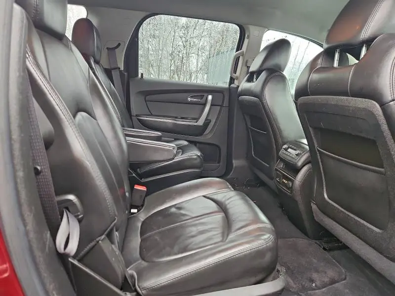 2011 GMC ACADIA SLT-2  