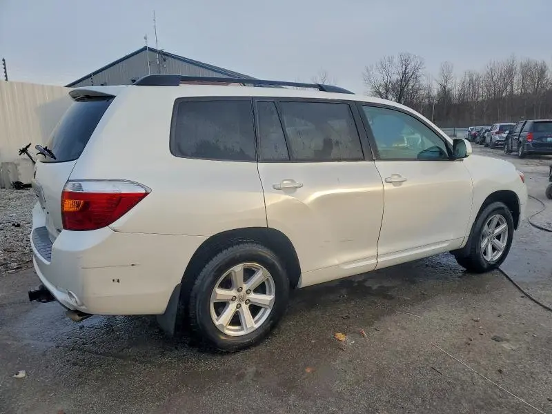 2010 TOYOTA HIGHLANDER SE  