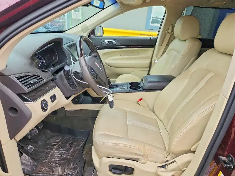2018 LINCOLN MKT   