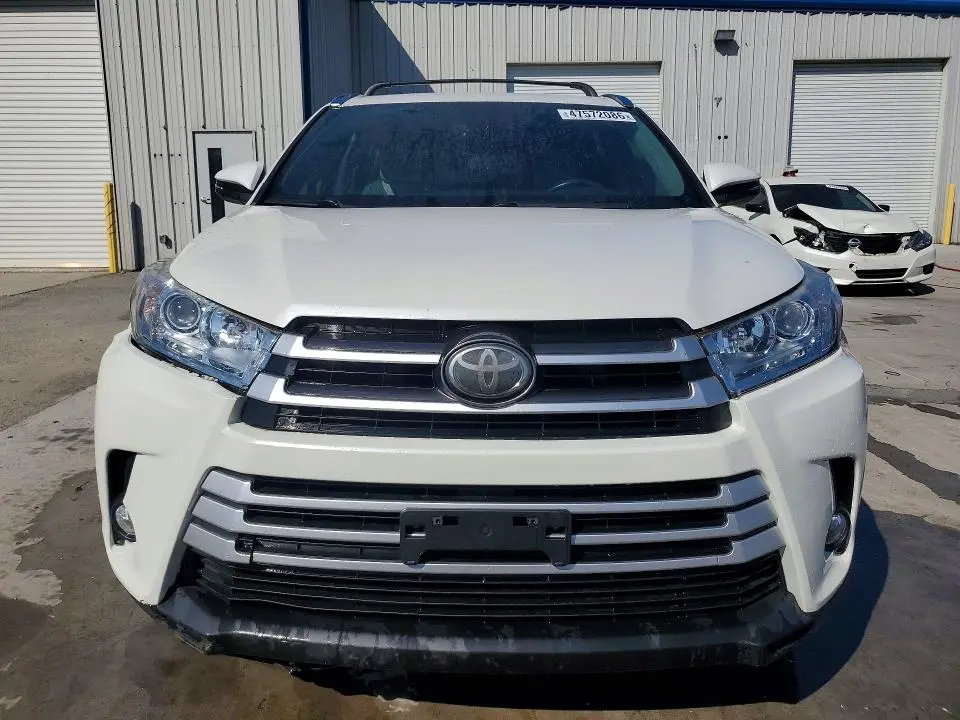 2017 TOYOTA HIGHLANDER XLE  