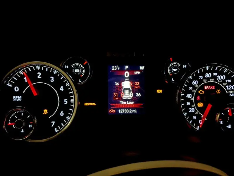 2024 RAM 1500 BIG HORN/LONE STAR  