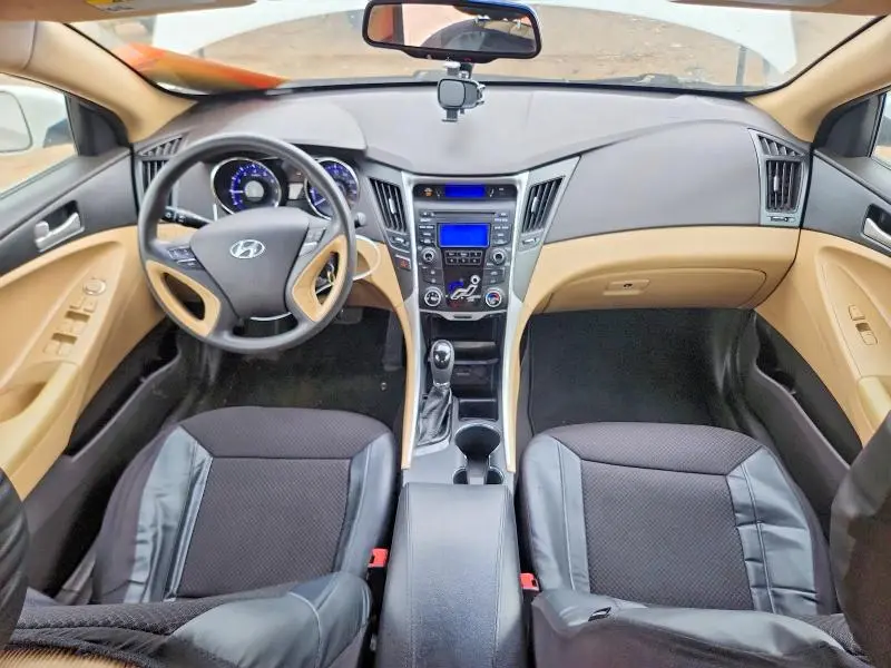 2012 HYUNDAI SONATA GLS  