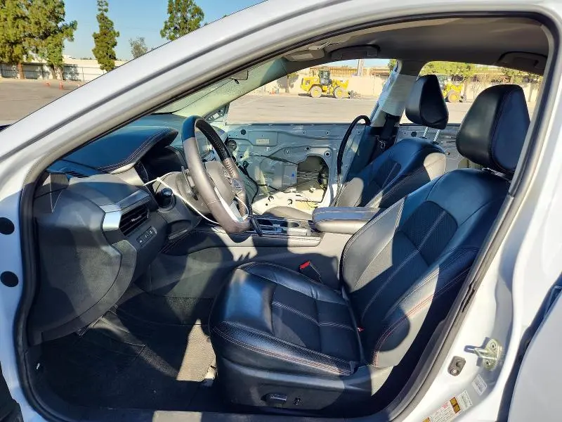 2023 NISSAN ALTIMA SR  