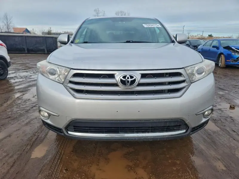 2011 TOYOTA HIGHLANDER BASE  
