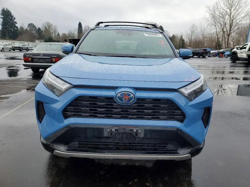 2024 TOYOTA RAV4 SE  