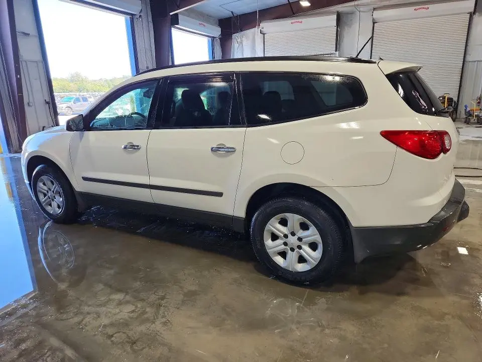 2012 CHEVROLET TRAVERSE LS  