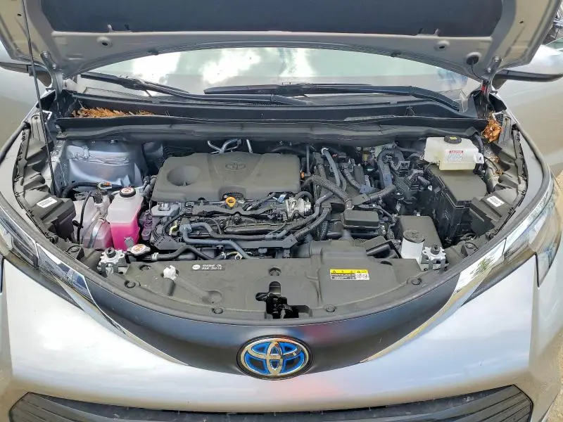 2025 TOYOTA SIENNA XLE 8-PASSENGER  