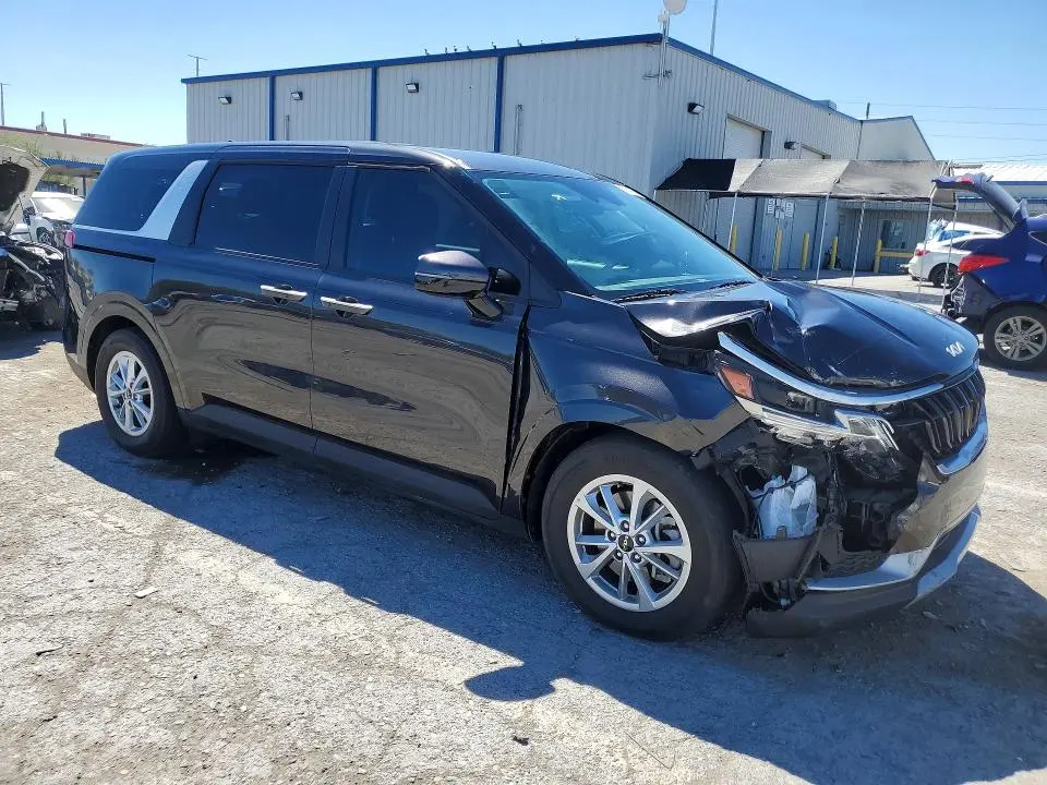 2024 KIA CARNIVAL LX  