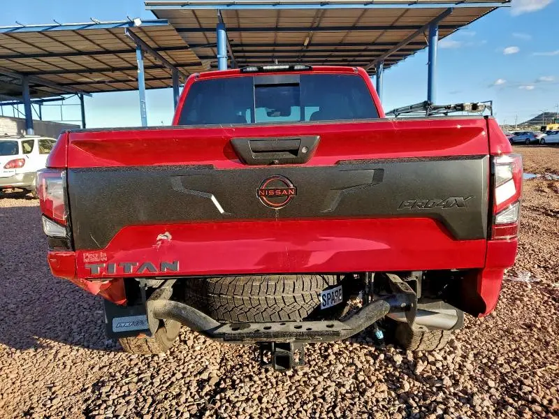 2024 NISSAN TITAN PRO-4X  