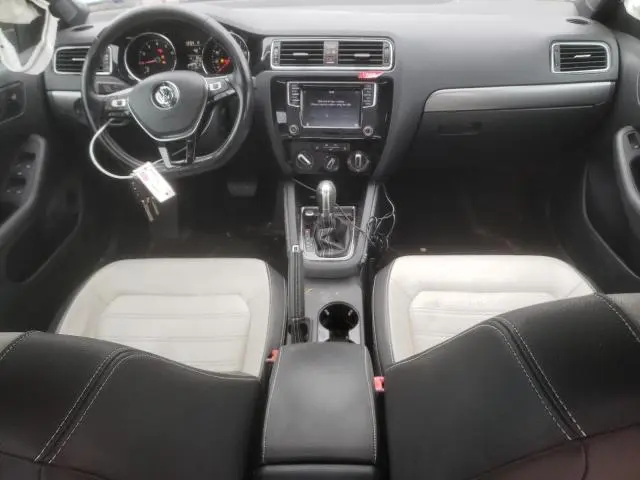 2017 VOLKSWAGEN JETTA SPORT  