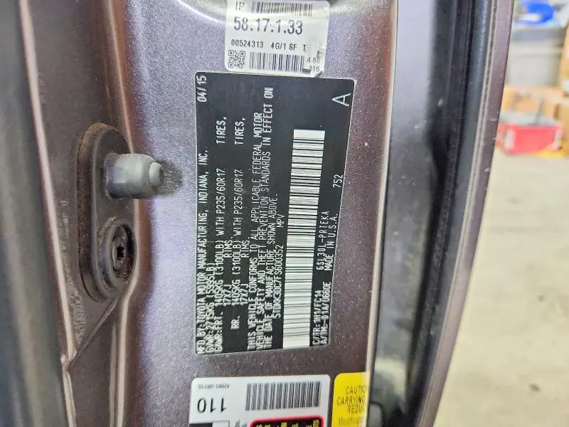 2015 TOYOTA SIENNA LE 8-PASSENGER  