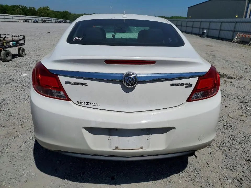 2011 BUICK REGAL   
