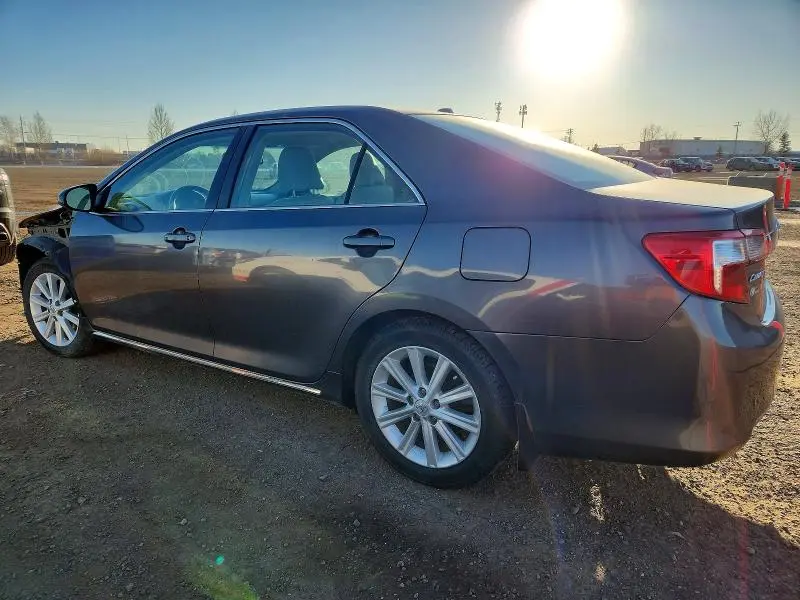 2014 TOYOTA CAMRY SE  