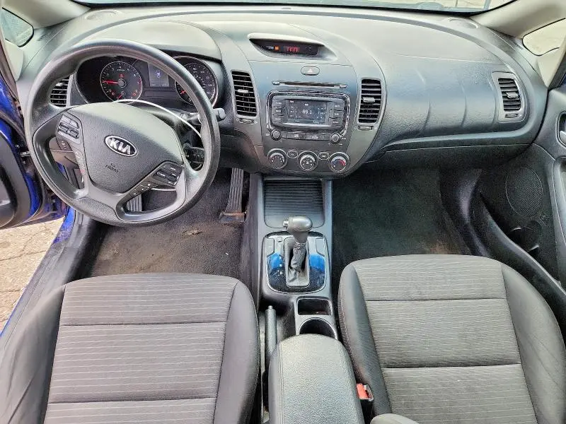 2017 KIA FORTE LX  