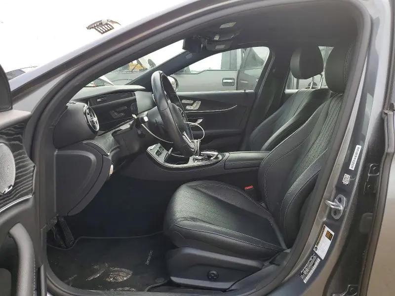 2019 MERCEDES-BENZ E 300  
