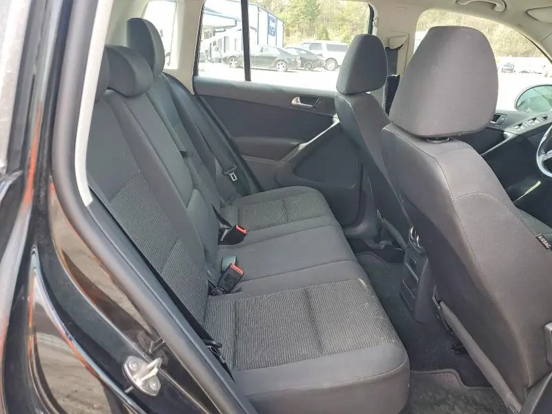 2013 VOLKSWAGEN TIGUAN S  