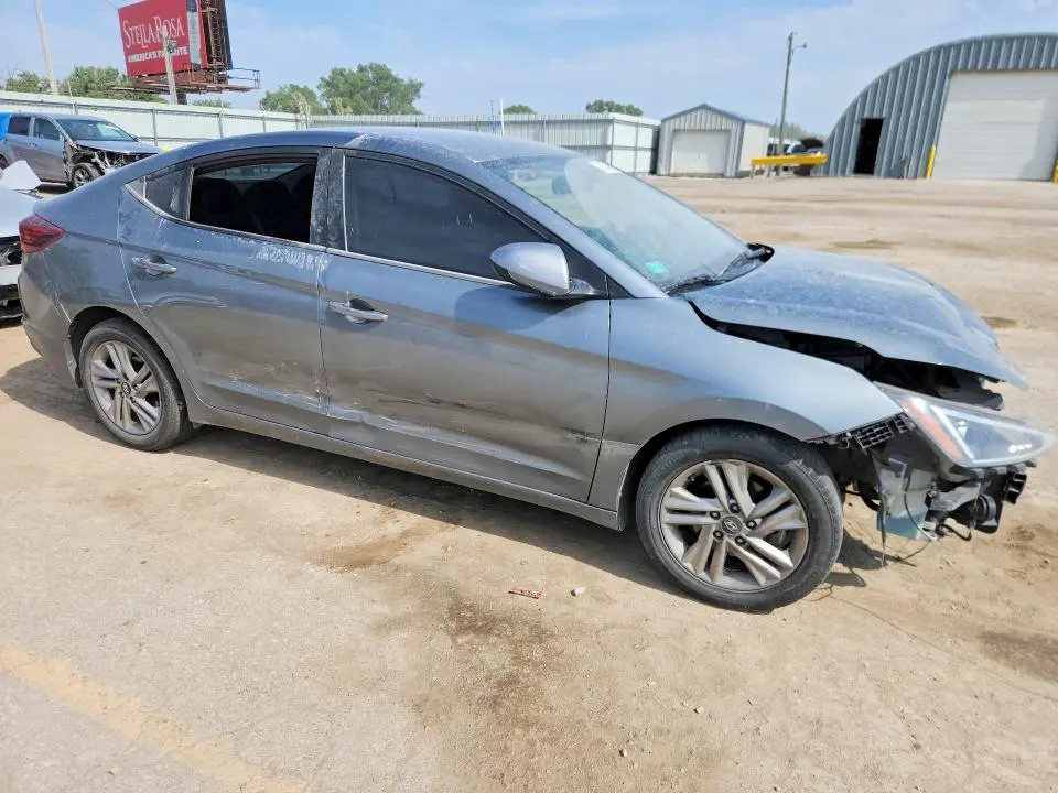 2019 HYUNDAI ELANTRA SEL  