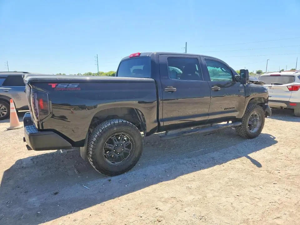 2017 TOYOTA TUNDRA SR5  