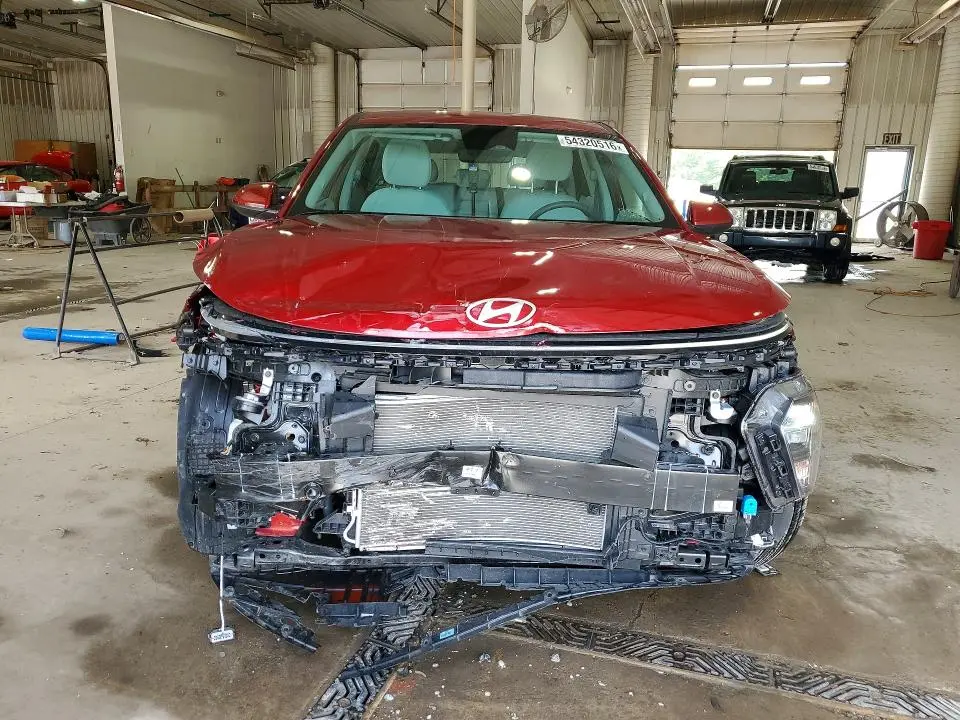 2025 HYUNDAI KONA SE  