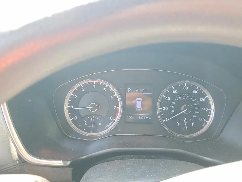 2019 HYUNDAI SANTA FE SE  