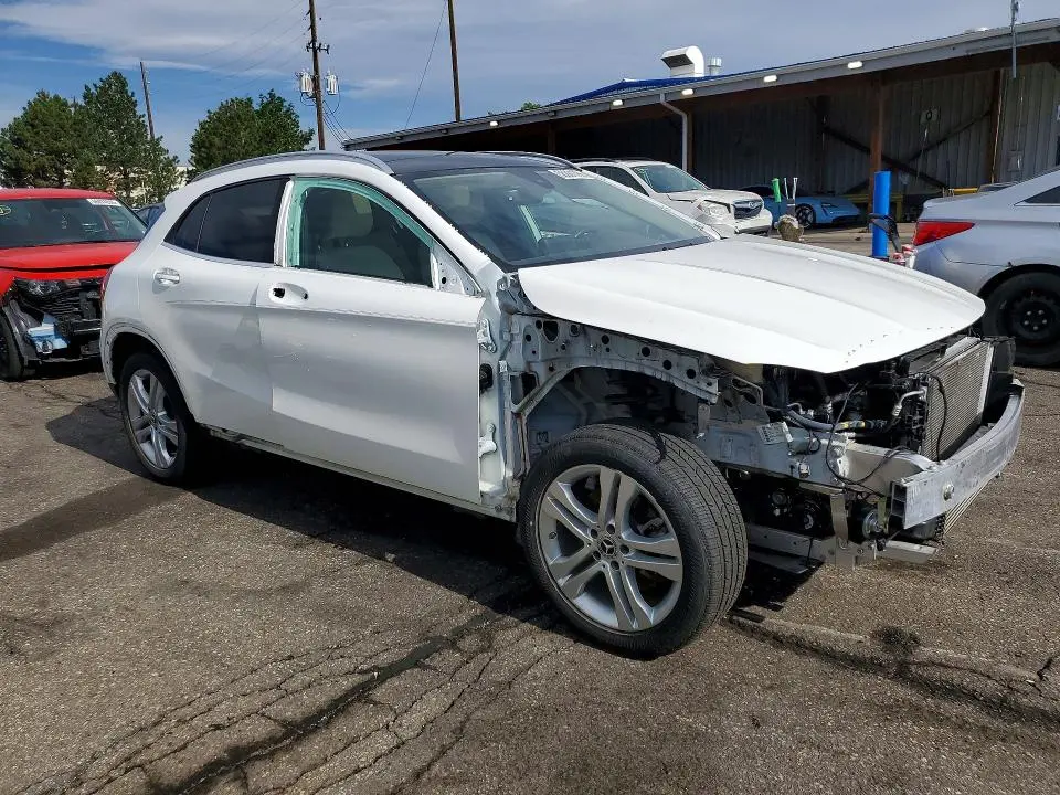 2020 MERCEDES-BENZ GLA 250 4MATIC  