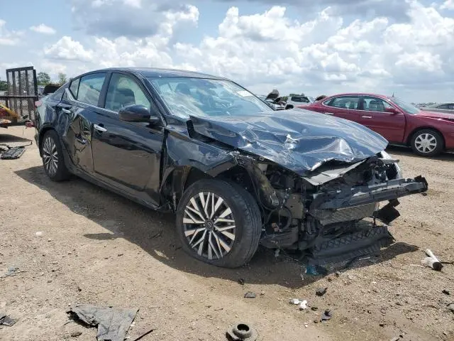 2023 NISSAN ALTIMA SV  