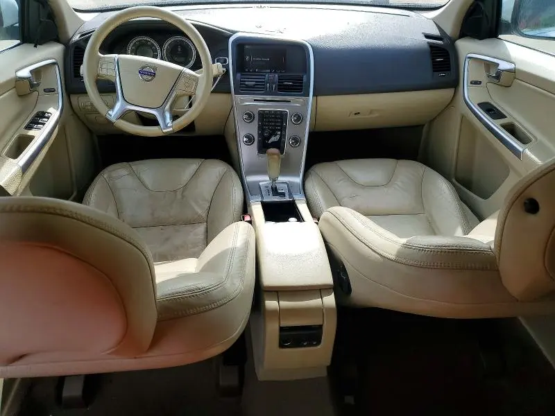 2011 VOLVO XC60 3.2  