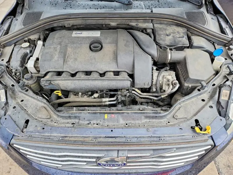 2016 VOLVO XC60 T6 PREMIER  