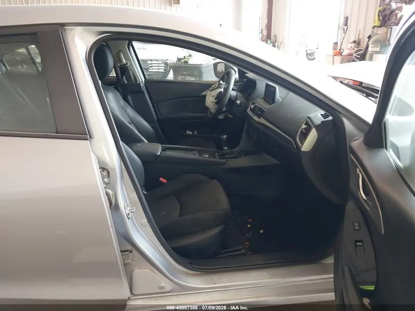 2017 MAZDA MAZDA3 SPORT