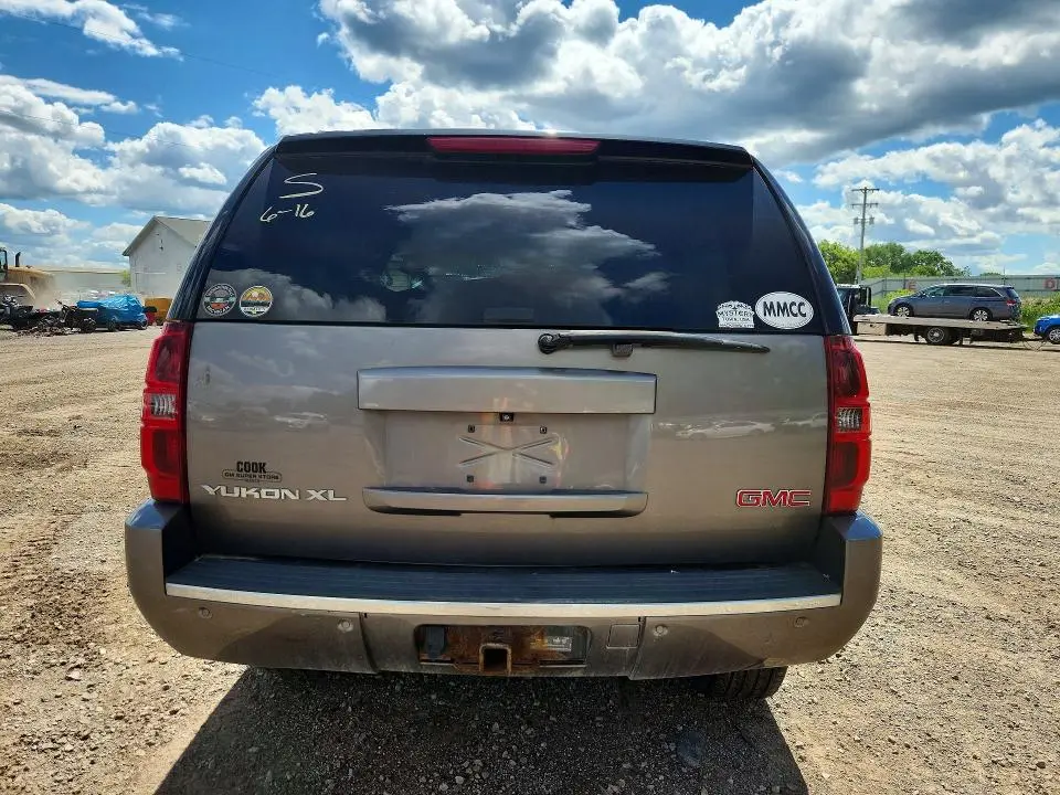2013 GMC YUKON XL DENALI  